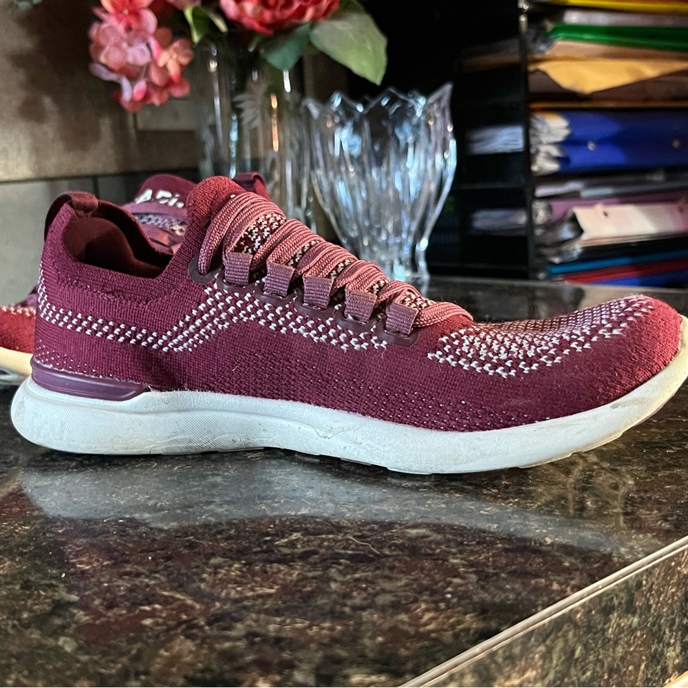 APL Techloom Breeze Burgundy Sneakers - Picture 4 of 8